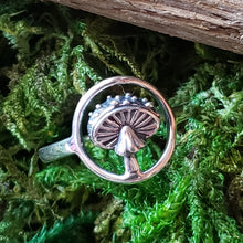Load image into Gallery viewer, Sterling Silver Amanita Mushroom Ring (size 7-8)