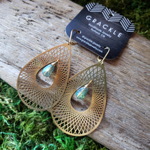 Load image into Gallery viewer, Dewdrop Net Brass Earrings