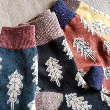Load image into Gallery viewer, Cozy Tree Pattern Socks
