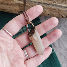Load image into Gallery viewer, Copper Quartz Point Pendant