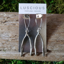 Load image into Gallery viewer, Wishbone Earrings