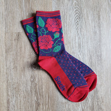 Load image into Gallery viewer, Rose Pattern Bamboo Socks