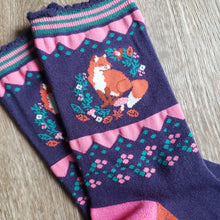 Load image into Gallery viewer, Fox Wreath Pattern Bamboo Socks