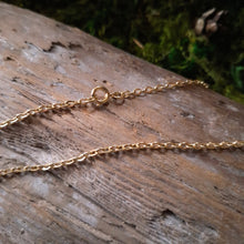 Load image into Gallery viewer, Heart-shaped Vintage Locket