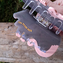 Load image into Gallery viewer, Possum Claw Clip