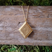 Load image into Gallery viewer, Diamond-shaped Vintage Locket
