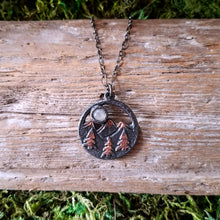 Load image into Gallery viewer, Rainbow Moonstone Mountain Range Necklace