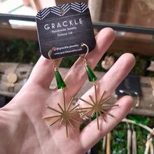 Load image into Gallery viewer, Emerald Twinkle Brass Earrings