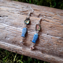 Load image into Gallery viewer, Shiny Fish Beaded Earrings