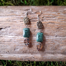Load image into Gallery viewer, Antiqued Leaf Beaded Earrings