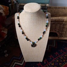 Load image into Gallery viewer, Black Flower Beaded Necklace