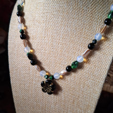Load image into Gallery viewer, Black Flower Beaded Necklace