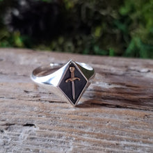Load image into Gallery viewer, Sterling Silver Dagger Signet Ring