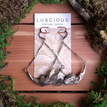 Load image into Gallery viewer, Heavy Muskrat Jaw Dangle Earrings