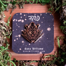 Load image into Gallery viewer, Spooky Frog Enamel Pin