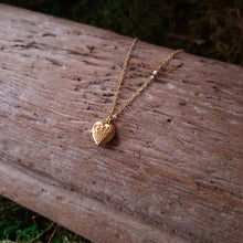 Load image into Gallery viewer, Tiny Embossed Vintage Heart Locket