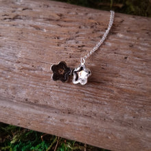 Load image into Gallery viewer, Tiny Silver Flower Vintage Locket