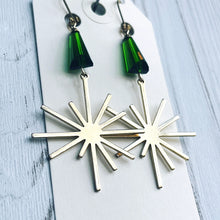 Load image into Gallery viewer, Emerald Twinkle Brass Earrings