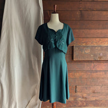 Load image into Gallery viewer, 90s Vintage Layered Green Flared Dress