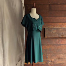 Load image into Gallery viewer, 90s Vintage Layered Green Flared Dress