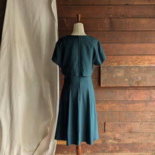 Load image into Gallery viewer, 90s Vintage Layered Green Flared Dress