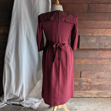 Load image into Gallery viewer, 90s Vintage Maroon Layered Sailor Collar Dress
