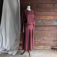 Load image into Gallery viewer, 80s/90s Vintage Drop-Waist Red Printed Dress
