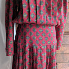 Load image into Gallery viewer, 80s/90s Vintage Drop-Waist Red Printed Dress