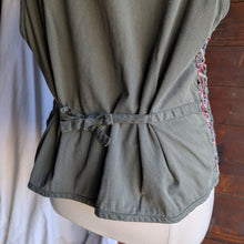 Load image into Gallery viewer, 90s Vintage Plus Size Plaid Lattice Vest