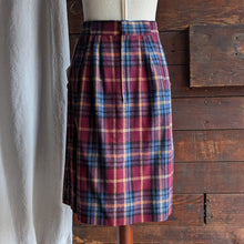 Load image into Gallery viewer, 70s/80s Vintage Plaid Tweed Knee-Length Skirt