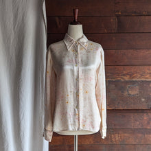 Load image into Gallery viewer, 80s Vintage Floral Peachy Satin Blouse