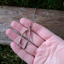Load image into Gallery viewer, Wishbone Necklace
