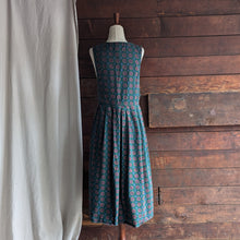 Load image into Gallery viewer, 90s Vintage Green Twill Pinafore Dress