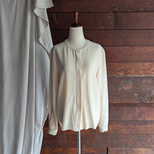 Load image into Gallery viewer, 90s Vintage Ivory Silk-Crepe Blouse