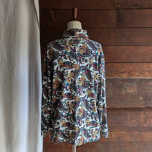 Load image into Gallery viewer, 90s Vintage White and Paisley Printed Turtleneck
