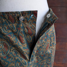 Load image into Gallery viewer, 90s Vintage Green Paisley Pencil Skirt