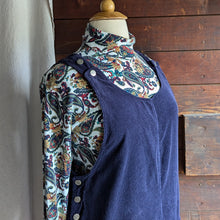 Load image into Gallery viewer, 90s Vintage White and Paisley Printed Turtleneck