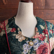 Load image into Gallery viewer, Vintage Short Sleeve Tapestry Jacket