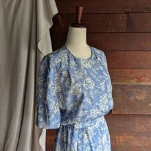 Load image into Gallery viewer, 90s Vintage Light Blue Floral Boxy Midi Dress