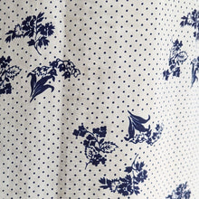 Load image into Gallery viewer, 90s Vintage Plus Size White and Blue Floral Midi Skirt