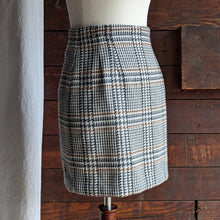 Load image into Gallery viewer, 90s Vintage Tweed Mini Pencil Skirt