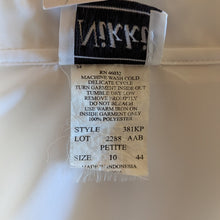 Load image into Gallery viewer, 90s Vintage White Long Sleeve Boxy Blouse