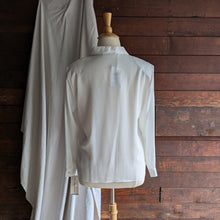 Load image into Gallery viewer, 90s Vintage Ivory Embroidered Collar Blouse