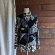 Load image into Gallery viewer, 90s Vintage White and Paisley Printed Turtleneck