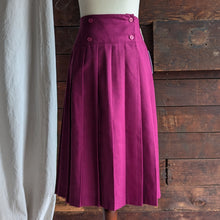 Load image into Gallery viewer, 80s Vintage Pleated Fuschia Midi Skirt