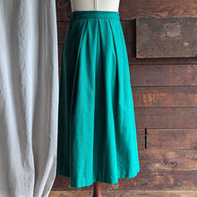 Load image into Gallery viewer, 80s Vintage Forest Green Pleated A-Line Skirt