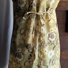 Load image into Gallery viewer, 90s Vintage Light Green Floral Shirtdress