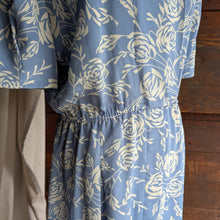 Load image into Gallery viewer, 90s Vintage Light Blue Floral Boxy Midi Dress