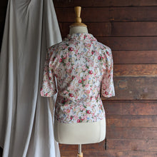 Load image into Gallery viewer, 90s Vintage Sweet Short Sleeve Floral Blouse