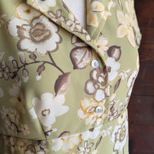 Load image into Gallery viewer, 90s Vintage Light Green Floral Shirtdress